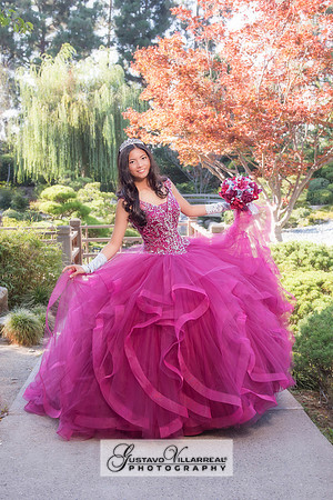 QUINCEANERAS, SWEET SIXTEENS, 18TH BIRTHDAY DEBUT, photography and video service, weddings, family portraits, business headshots, photography studio in Whittier Ca, 323-633-8283
