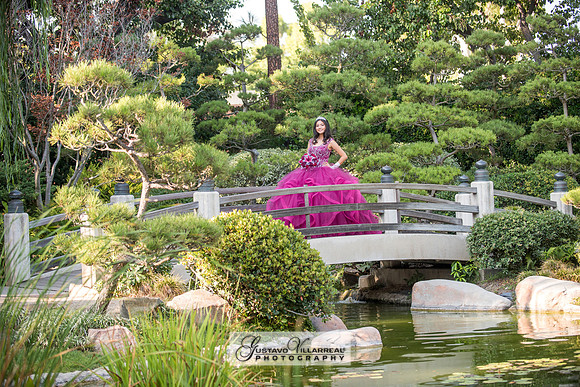 QUINCEANERAS, SWEET SIXTEENS, 18TH BIRTHDAY DEBUT, photography and video service, weddings, family portraits, business headshots, photography studio in Whittier Ca, 323-633-8283