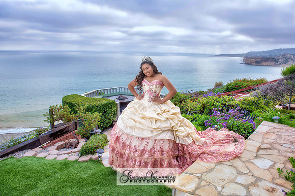 QUINCEANERAS, SWEET SIXTEENS, 18TH BIRTHDAY DEBUT, photography and video service, weddings, family portraits, business headshots, photography studio in Whittier Ca, 323-633-8283