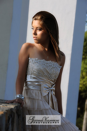 QUINCEANERAS, SWEET SIXTEENS, 18TH BIRTHDAY DEBUT, photography and video service, weddings, family portraits, business headshots, photography studio in Whittier Ca, 323-633-8283