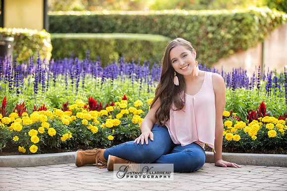 QUINCEANERAS, SWEET SIXTEENS, 18TH BIRTHDAY DEBUT, photography and video service, weddings, family portraits, business headshots, photography studio in Whittier Ca, 323-633-8283