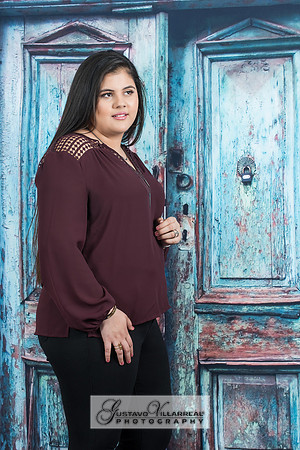 QUINCEANERAS, SWEET SIXTEENS, 18TH BIRTHDAY DEBUT, photography and video service, weddings, family portraits, business headshots, photography studio in Whittier Ca, 323-633-8283