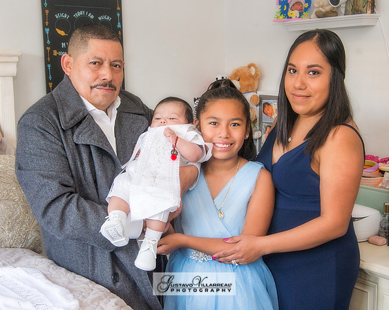 FAMILY PORTRAITS-photography and video service, Quinceaneras, Sweet Sixteens, Family Portraits, Business Headshots, photography studio in Whittier Ca 323-633-8283