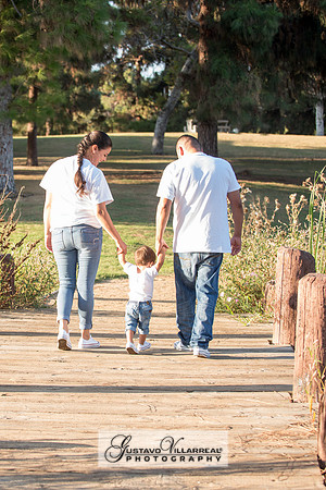 FAMILY PORTRAITS-photography and video service, Quinceaneras, Sweet Sixteens, Family Portraits, Business Headshots, photography studio in Whittier Ca 323-633-8283