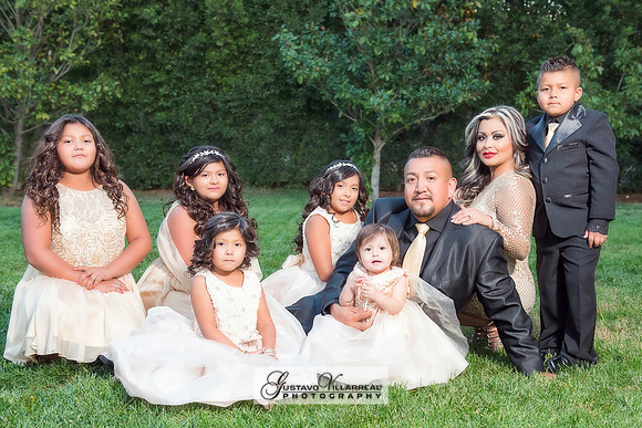 FAMILY PORTRAITS-photography and video service, Quinceaneras, Sweet Sixteens, Family Portraits, Business Headshots, photography studio in Whittier Ca 323-633-8283
