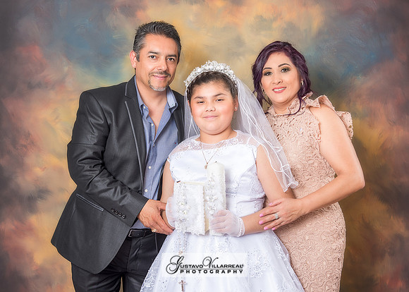 FAMILY PORTRAITS-photography and video service, Quinceaneras, Sweet Sixteens, Family Portraits, Business Headshots, photography studio in Whittier Ca 323-633-8283