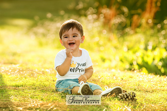 BABY PHOTOS-photography and video service, Quinceaneras, Sweet Sixteens, Family Portraits, Business Headshots, photography studio in Whittier Ca 323-633-8283