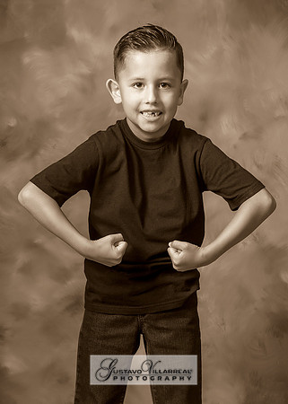 FAMILY PORTRAITS-photography and video service, Quinceaneras, Sweet Sixteens, Family Portraits, Business Headshots, photography studio in Whittier Ca 323-633-8283