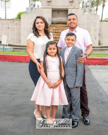 FAMILY PORTRAITS-photography and video service, Quinceaneras, Sweet Sixteens, Family Portraits, Business Headshots, photography studio in Whittier Ca 323-633-8283