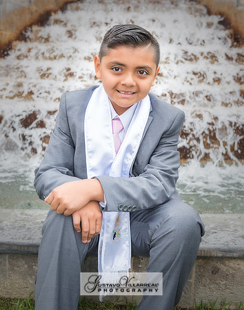 FAMILY PORTRAITS-photography and video service, Quinceaneras, Sweet Sixteens, Family Portraits, Business Headshots, photography studio in Whittier Ca 323-633-8283