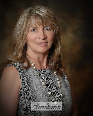 BUSINESS HEADSHOTS-photography and video service, Quinceaneras, Sweet Sixteens, Family Portraits, photography studio in Whittier Ca 323-633-8283