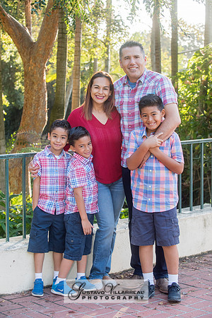 FAMILY PORTRAITS-photography and video service, Quinceaneras, Sweet Sixteens, Family Portraits, Business Headshots, photography studio in Whittier Ca 323-633-8283
