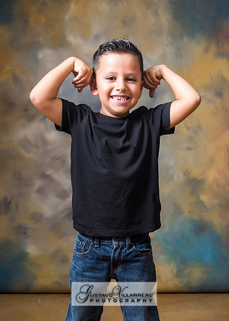 FAMILY PORTRAITS-photography and video service, Quinceaneras, Sweet Sixteens, Family Portraits, Business Headshots, photography studio in Whittier Ca 323-633-8283