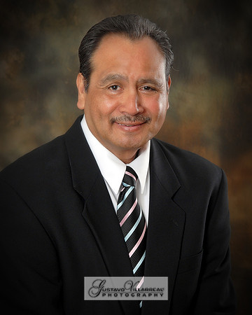 BUSINESS HEADSHOTS-photography and video service, Quinceaneras, Sweet Sixteens, Family Portraits, photography studio in Whittier Ca 323-633-8283