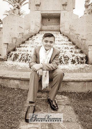 FAMILY PORTRAITS-photography and video service, Quinceaneras, Sweet Sixteens, Family Portraits, Business Headshots, photography studio in Whittier Ca 323-633-8283