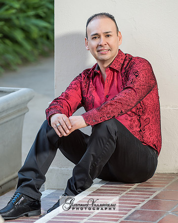 BUSINESS HEADSHOTS-photography and video service, Quinceaneras, Sweet Sixteens, Family Portraits, photography studio in Whittier Ca 323-633-8283