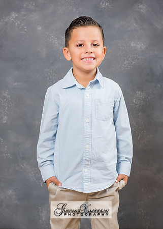 FAMILY PORTRAITS-photography and video service, Quinceaneras, Sweet Sixteens, Family Portraits, Business Headshots, photography studio in Whittier Ca 323-633-8283