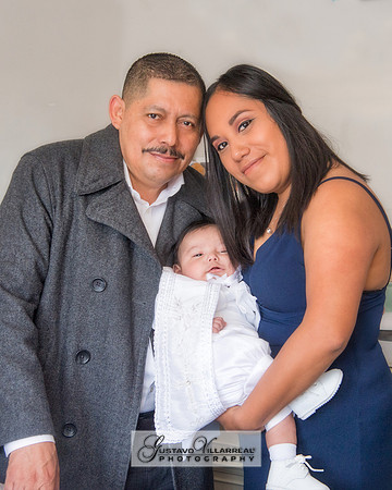 FAMILY PORTRAITS-photography and video service, Quinceaneras, Sweet Sixteens, Family Portraits, Business Headshots, photography studio in Whittier Ca 323-633-8283