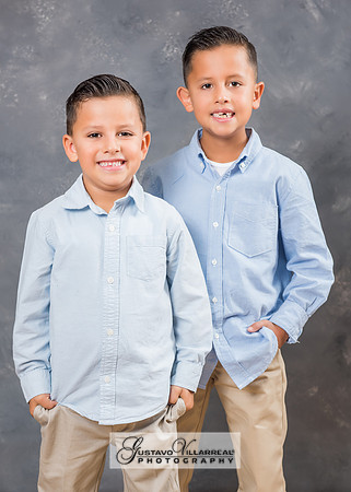 FAMILY PORTRAITS-photography and video service, Quinceaneras, Sweet Sixteens, Family Portraits, Business Headshots, photography studio in Whittier Ca 323-633-8283