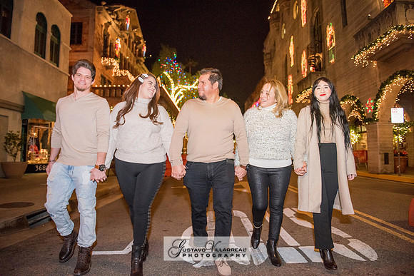 FAMILY PORTRAITS-photography and video service, Quinceaneras, Sweet Sixteens, Family Portraits, Business Headshots, photography studio in Whittier Ca 323-633-8283