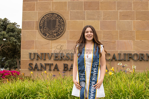 Lauren Berry graduation photos, portraits at UCSB Santa Barbara Ca. Gustavo Villarreal Photography, 323-633-8283