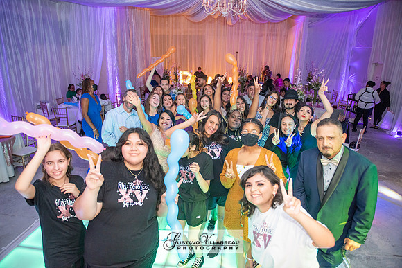 Brianna Villafan Quinceanera photography and video at Kenneth Hahn State Park in Los Angeles Ca, Salehs Palace reception hall in Whittier Ca by Gustavo Villarreal photography