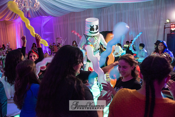 Brianna Villafan Quinceanera photography and video at Kenneth Hahn State Park in Los Angeles Ca, Salehs Palace reception hall in Whittier Ca by Gustavo Villarreal photography
