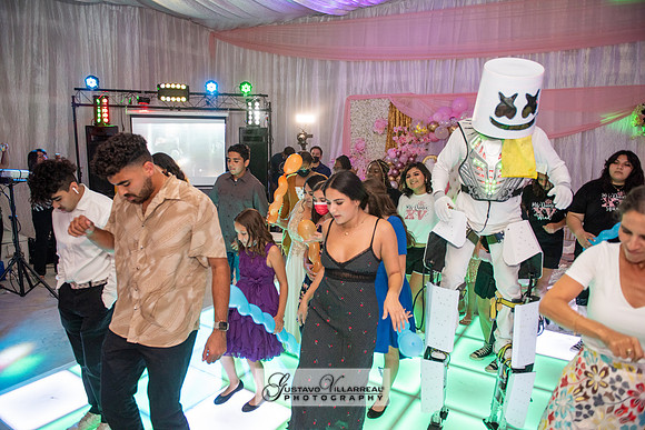 Brianna Villafan Quinceanera photography and video at Kenneth Hahn State Park in Los Angeles Ca, Salehs Palace reception hall in Whittier Ca by Gustavo Villarreal photography