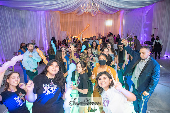 Brianna Villafan Quinceanera photography and video at Kenneth Hahn State Park in Los Angeles Ca, Salehs Palace reception hall in Whittier Ca by Gustavo Villarreal photography