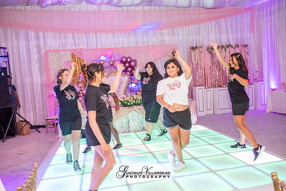 Brianna Villafan Quinceanera photography and video at Kenneth Hahn State Park in Los Angeles Ca, Salehs Palace reception hall in Whittier Ca by Gustavo Villarreal photography