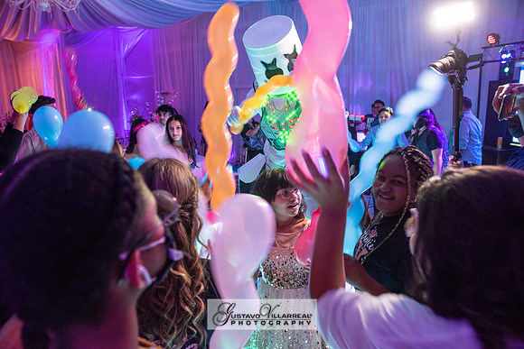 Brianna Villafan Quinceanera photography and video at Kenneth Hahn State Park in Los Angeles Ca, Salehs Palace reception hall in Whittier Ca by Gustavo Villarreal photography
