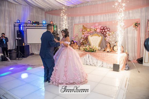 Brianna Villafan Quinceanera photography and video at Kenneth Hahn State Park in Los Angeles Ca, Salehs Palace reception hall in Whittier Ca by Gustavo Villarreal photography