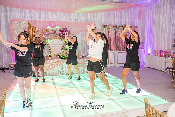 Brianna Villafan Quinceanera photography and video at Kenneth Hahn State Park in Los Angeles Ca, Salehs Palace reception hall in Whittier Ca by Gustavo Villarreal photography