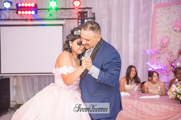Brianna Villafan Quinceanera photography and video at Kenneth Hahn State Park in Los Angeles Ca, Salehs Palace reception hall in Whittier Ca by Gustavo Villarreal photography