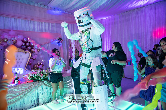 Brianna Villafan Quinceanera photography and video at Kenneth Hahn State Park in Los Angeles Ca, Salehs Palace reception hall in Whittier Ca by Gustavo Villarreal photography