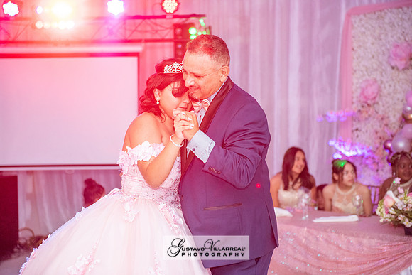 Brianna Villafan Quinceanera photography and video at Kenneth Hahn State Park in Los Angeles Ca, Salehs Palace reception hall in Whittier Ca by Gustavo Villarreal photography