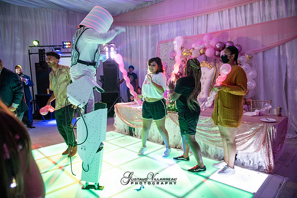 Brianna Villafan Quinceanera photography and video at Kenneth Hahn State Park in Los Angeles Ca, Salehs Palace reception hall in Whittier Ca by Gustavo Villarreal photography