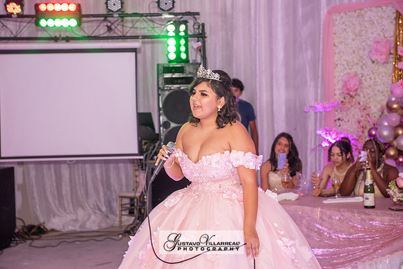 Brianna Villafan Quinceanera photography and video at Kenneth Hahn State Park in Los Angeles Ca, Salehs Palace reception hall in Whittier Ca by Gustavo Villarreal photography