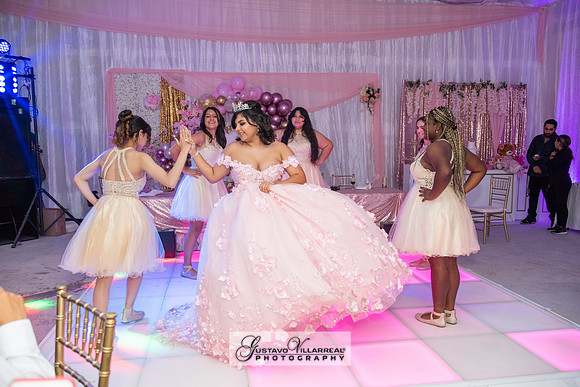 Brianna Villafan Quinceanera photography and video at Kenneth Hahn State Park in Los Angeles Ca, Salehs Palace reception hall in Whittier Ca by Gustavo Villarreal photography