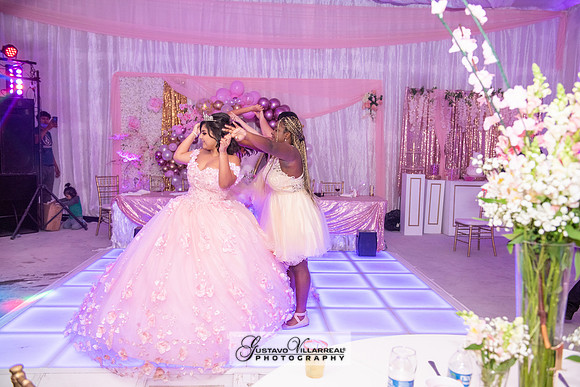Brianna Villafan Quinceanera photography and video at Kenneth Hahn State Park in Los Angeles Ca, Salehs Palace reception hall in Whittier Ca by Gustavo Villarreal photography