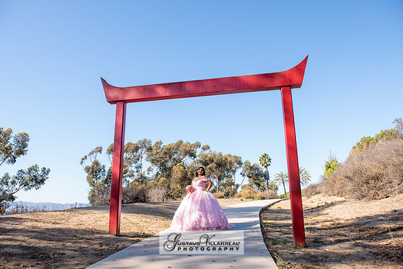 Brianna Villafan Quinceanera photography and video at Kenneth Hahn State Park in Los Angeles Ca, Salehs Palace reception hall in Whittier Ca by Gustavo Villarreal photography