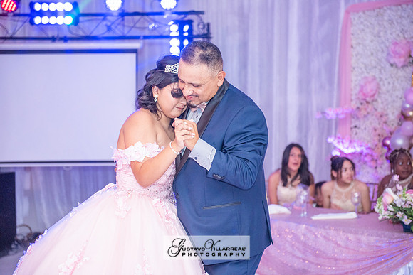 Brianna Villafan Quinceanera photography and video at Kenneth Hahn State Park in Los Angeles Ca, Salehs Palace reception hall in Whittier Ca by Gustavo Villarreal photography