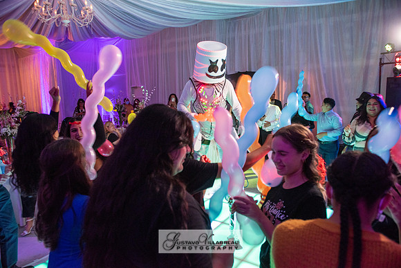 Brianna Villafan Quinceanera photography and video at Kenneth Hahn State Park in Los Angeles Ca, Salehs Palace reception hall in Whittier Ca by Gustavo Villarreal photography