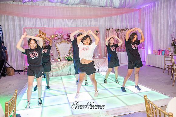Brianna Villafan Quinceanera photography and video at Kenneth Hahn State Park in Los Angeles Ca, Salehs Palace reception hall in Whittier Ca by Gustavo Villarreal photography