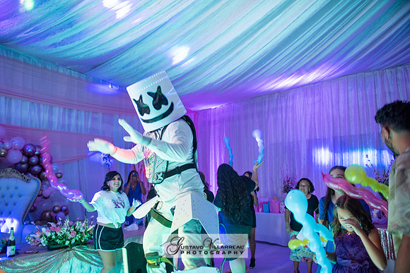 Brianna Villafan Quinceanera photography and video at Kenneth Hahn State Park in Los Angeles Ca, Salehs Palace reception hall in Whittier Ca by Gustavo Villarreal photography