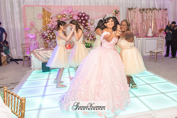Brianna Villafan Quinceanera photography and video at Kenneth Hahn State Park in Los Angeles Ca, Salehs Palace reception hall in Whittier Ca by Gustavo Villarreal photography
