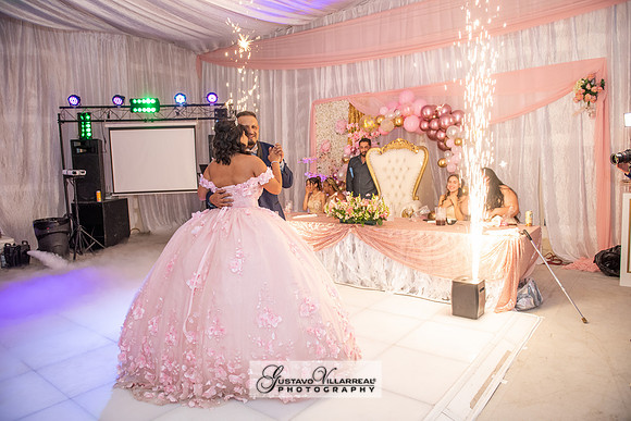 Brianna Villafan Quinceanera photography and video at Kenneth Hahn State Park in Los Angeles Ca, Salehs Palace reception hall in Whittier Ca by Gustavo Villarreal photography
