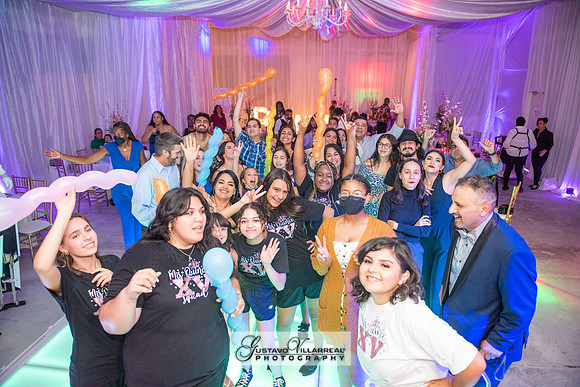 Brianna Villafan Quinceanera photography and video at Kenneth Hahn State Park in Los Angeles Ca, Salehs Palace reception hall in Whittier Ca by Gustavo Villarreal photography