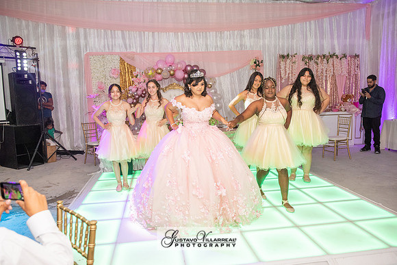 Brianna Villafan Quinceanera photography and video at Kenneth Hahn State Park in Los Angeles Ca, Salehs Palace reception hall in Whittier Ca by Gustavo Villarreal photography