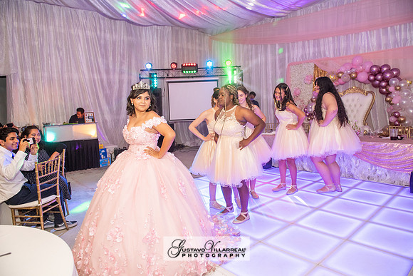 Brianna Villafan Quinceanera photography and video at Kenneth Hahn State Park in Los Angeles Ca, Salehs Palace reception hall in Whittier Ca by Gustavo Villarreal photography